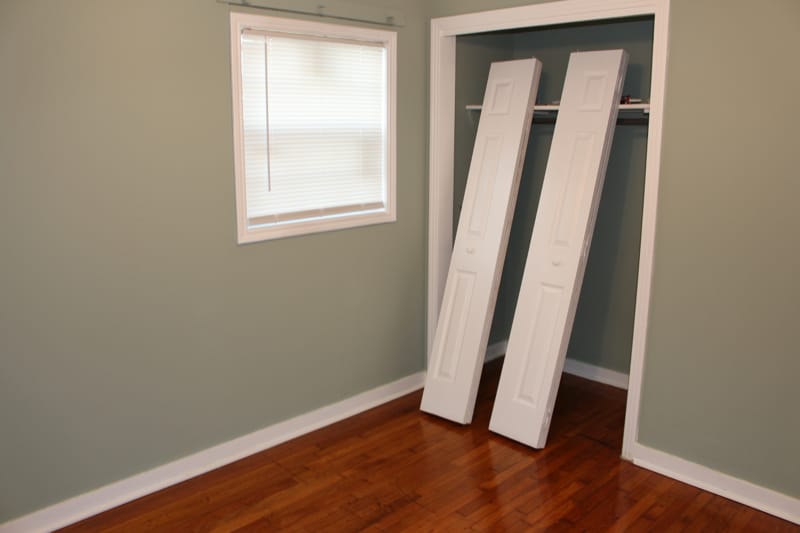 Building Photo - 204 Meadow Ln