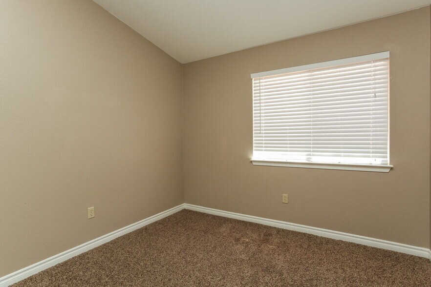 Building Photo - 1612 Blanco Dr