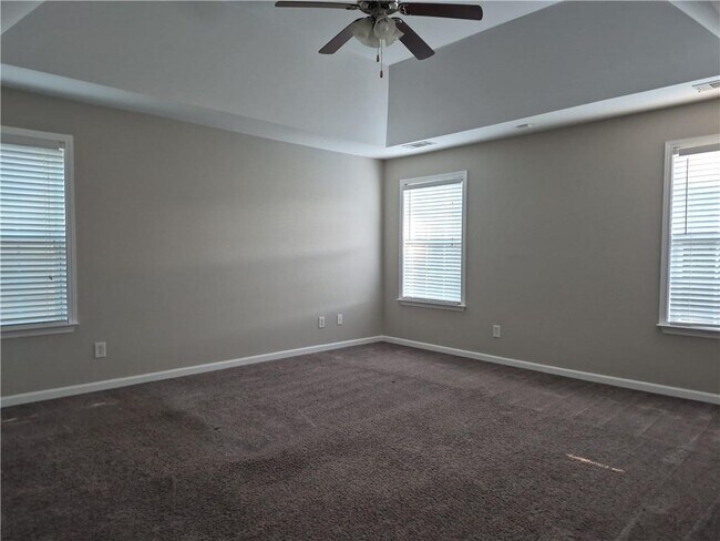 Building Photo - 3005 Hampton Bay Cove NE