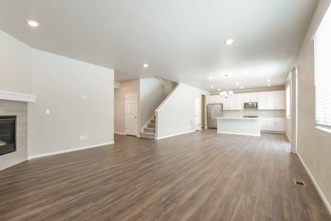 Building Photo - 9226 Rifle St