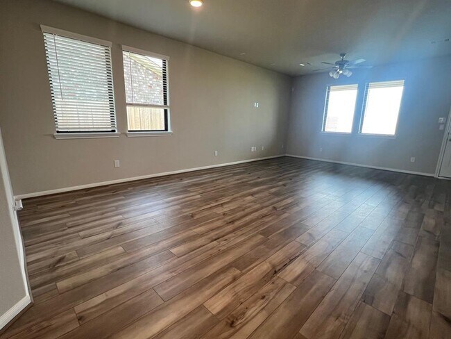 Building Photo - 4118 Sterling Spgs