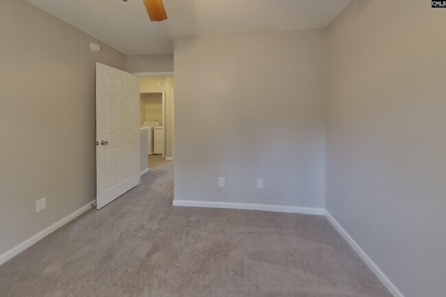 Building Photo - 324 Valley Heights Ln