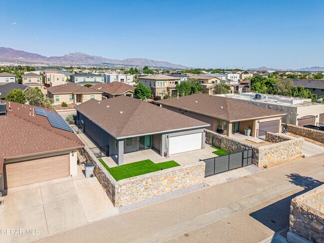 Building Photo - 6557 Toivoa Pl
