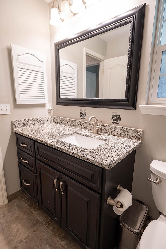 Building Photo - 4679 Inisheer Dr