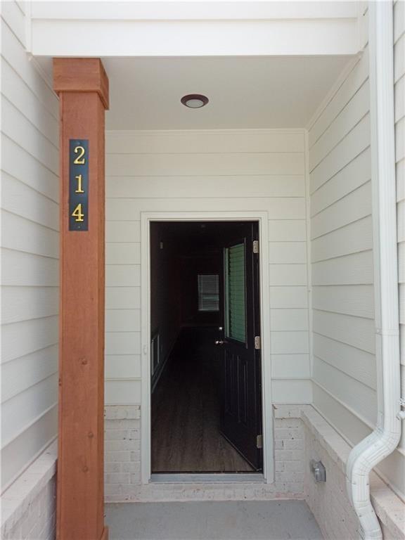 Primary Photo - 214 Rockfern Ter