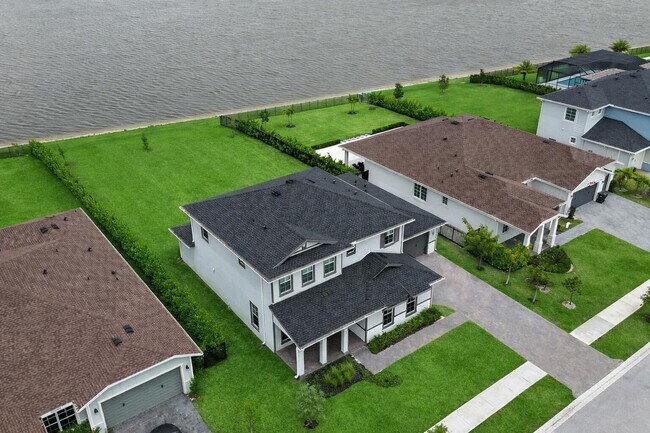 Building Photo - 655 Hookline Cir