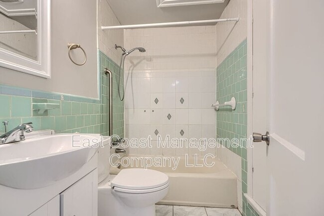 Building Photo - 7818 New Battle Grove Rd