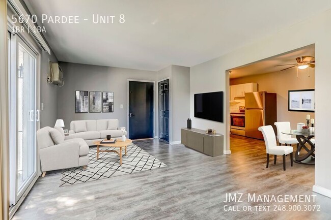 Building Photo - BEAUTIFUL 1 BED 1 BATH UPPER UNIT