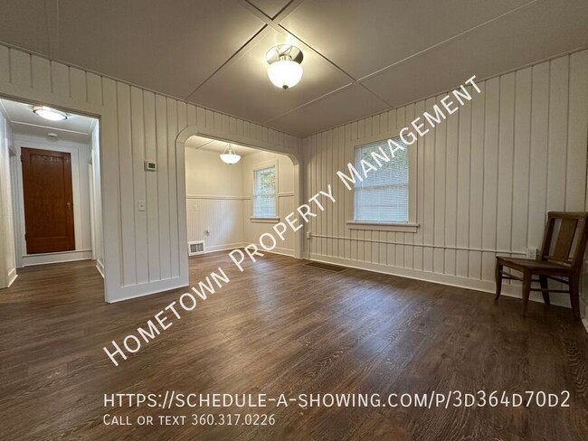 Building Photo - Remodeled 2 Bedroom Home - Available NOW!