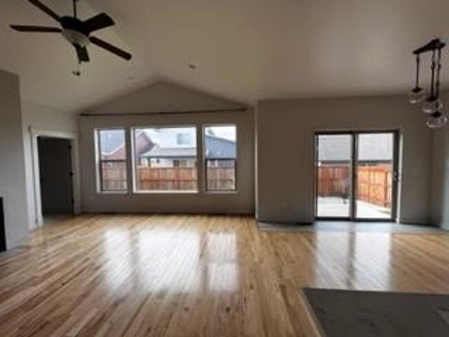 Building Photo - Beautiful single-level  home in Bozeman