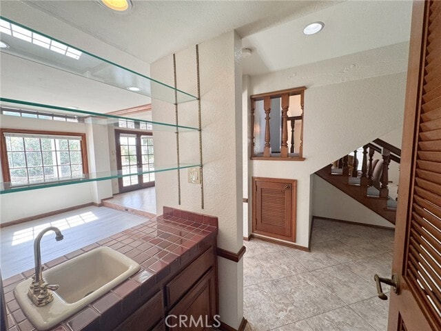 Building Photo - 2230 E Vista Mesa Way