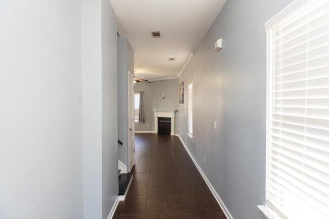 Building Photo - 2505 Arnold Mill Rd NW