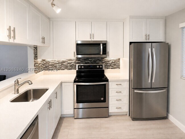 Building Photo - 15705 W Waterside Cir