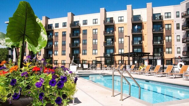 Building Photo - 350 Nathan Ln N