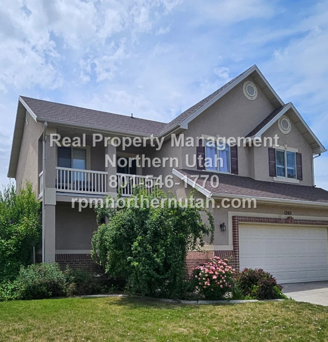 Building Photo - Stunning 4 Bedroom House in Layton Coming ...