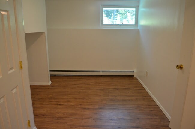 Building Photo - Beautiful 3 bd, 2 bath home for rent in Fa...