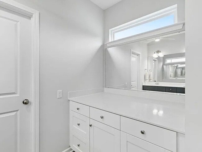 Building Photo - Earn Wealth While Leasing - Like a Homeowner - Lease to Own