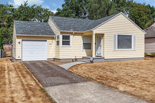Building Photo - Wonderful Cottage Home in SE Pdx Near Mall 205