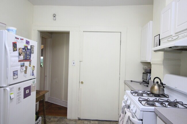 Building Photo - 3209 Guilford Ave