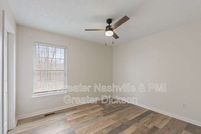 Building Photo - 1011 E Pruett Rd