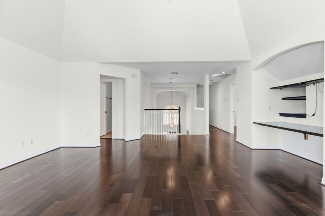 Building Photo - 5630 Ashford Ridge Ln