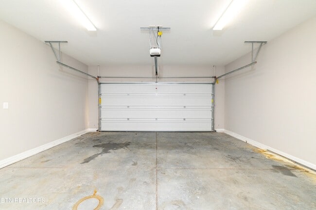 Building Photo - 5804 Rain Cloud Rd