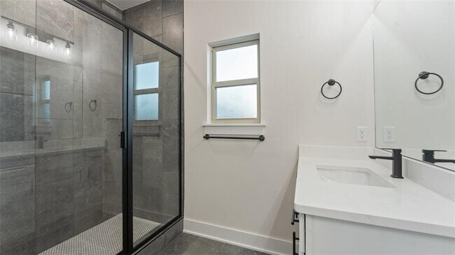 Building Photo - 97 N Adler Ave