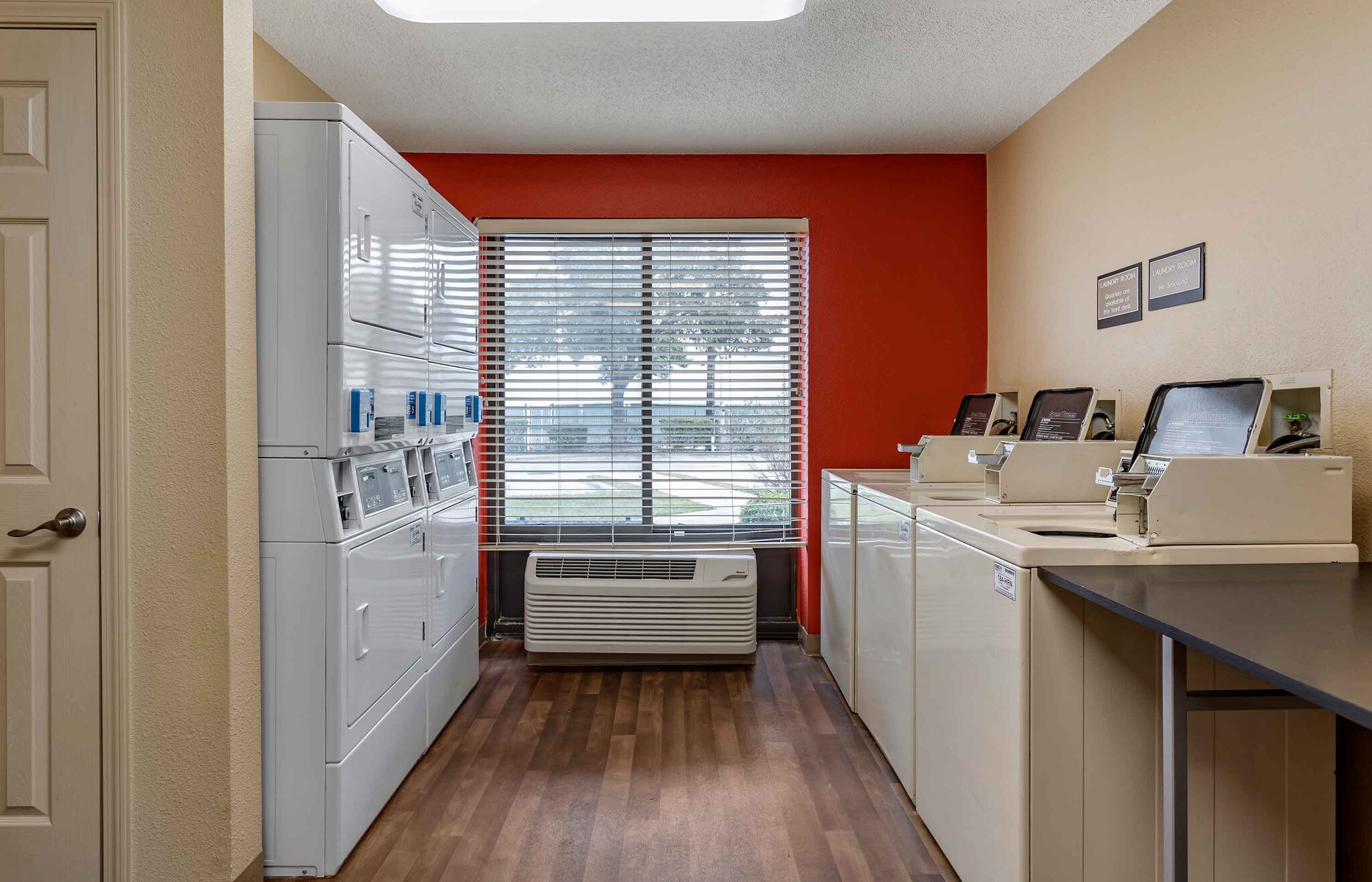 Building Photo - Furnished Studio-Houston - Reliant Pk. - La Concha Ln.