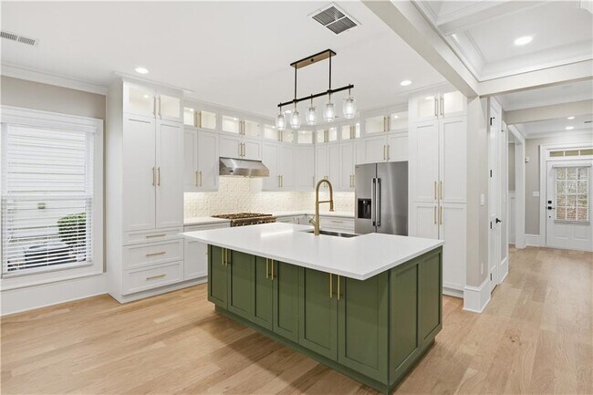 Building Photo - 3842 Memphis Dr