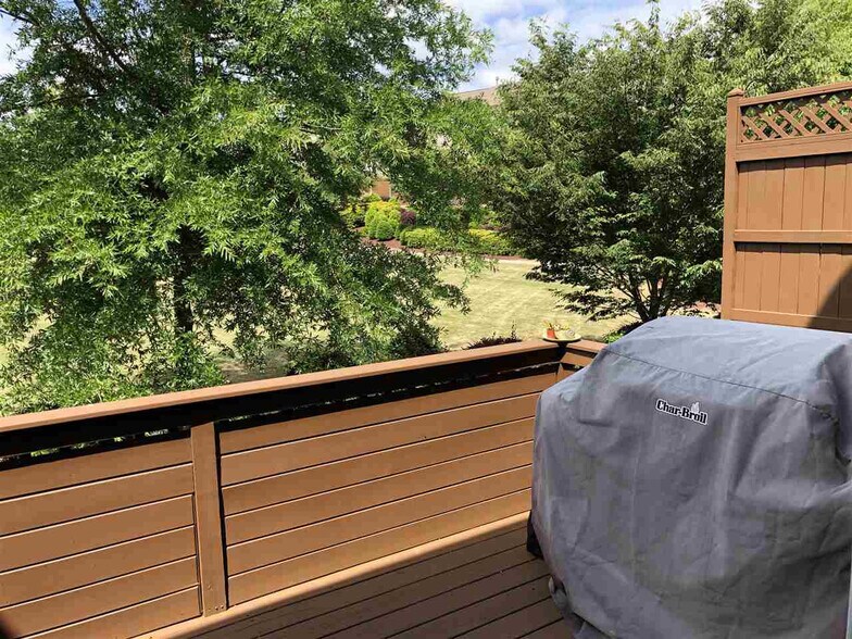 Building Photo - Room in Townhome on Macedonia Lake Dr