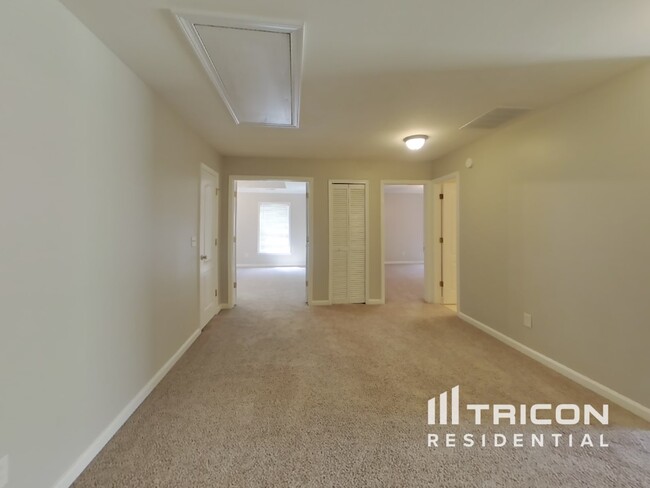 Building Photo - 3535 Arbroath Dr