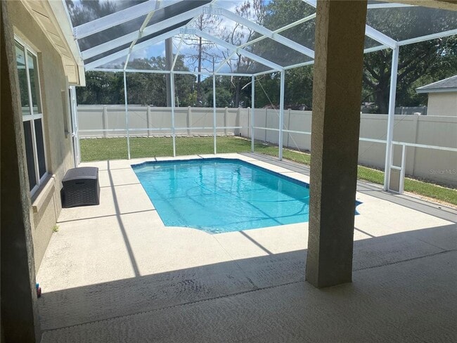 Building Photo - 1814 Cattleman Dr