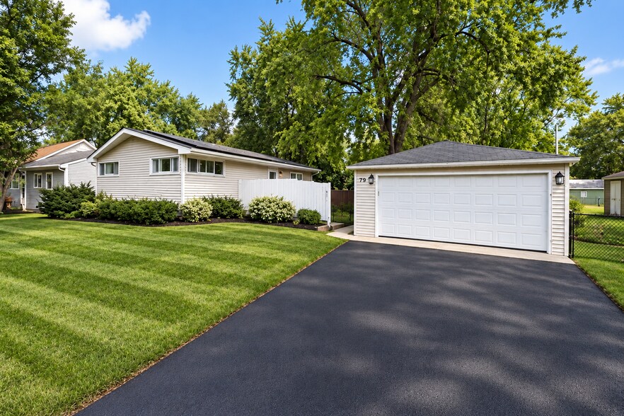 Building Photo - 79 S Heather Dr