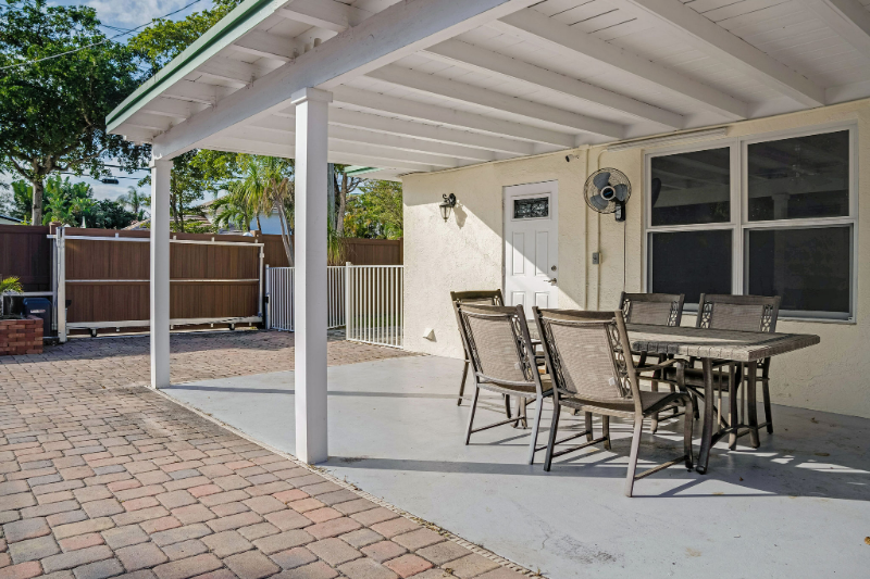 Building Photo - 244 Greymon Dr