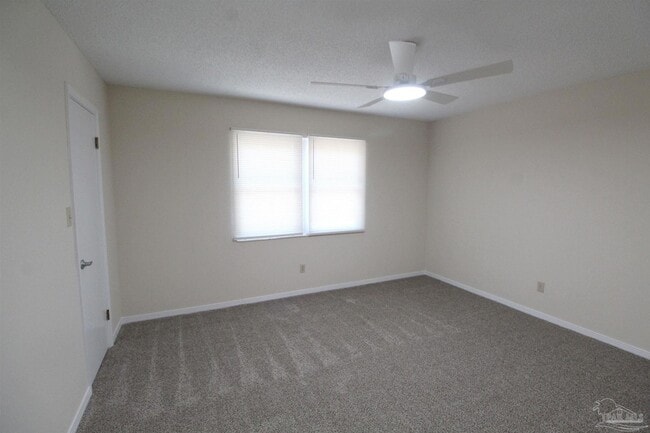 Building Photo - 9618 Sandpiper St