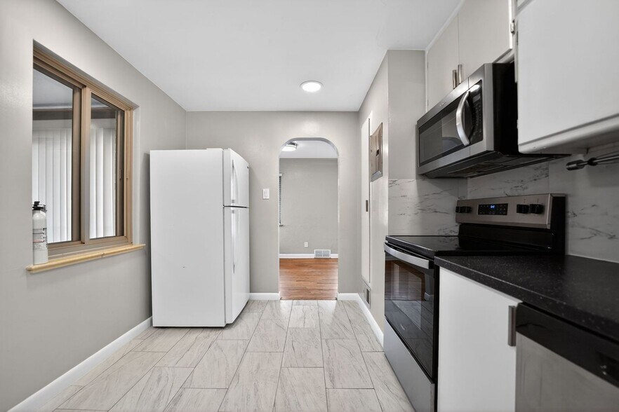 Building Photo - 11111 E Montview Blvd