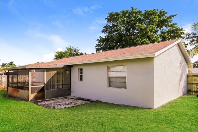 Building Photo - 1105 Sonata Way