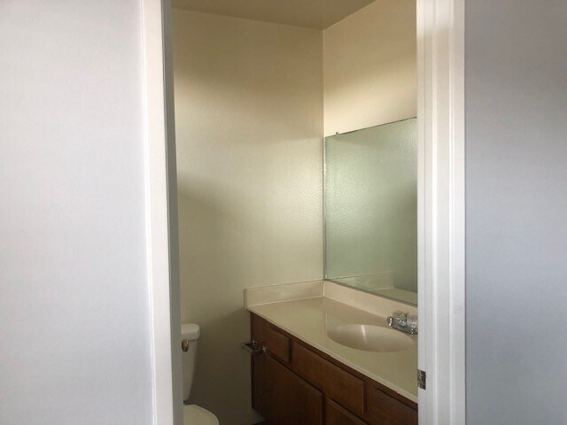 Bathroom vanity - 2314 N Catalina St