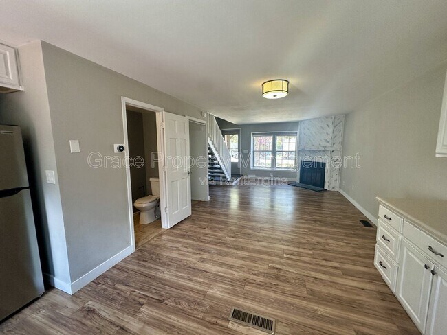 Building Photo - 9616 W Chatfield Ave