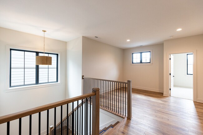 Building Photo - 871 Rosemary Gdns