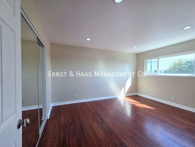 Building Photo - 926 E Bastanchury Rd