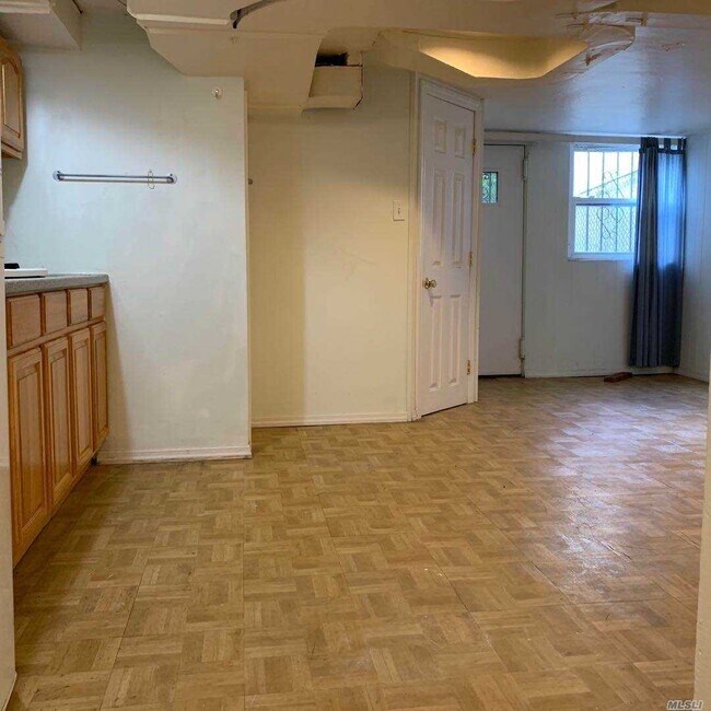 Building Photo - 141-18 Booth Memorial Ave