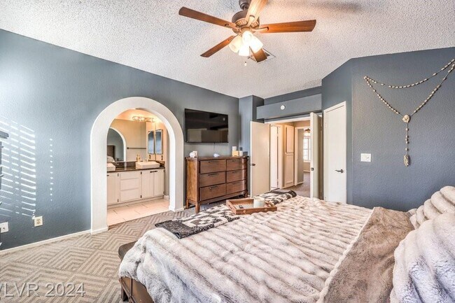 Building Photo - 5321 Tamanar Dr