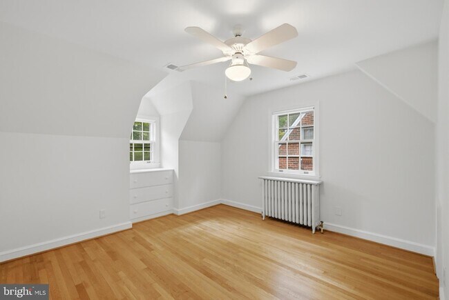 Building Photo - 4403 19th St N