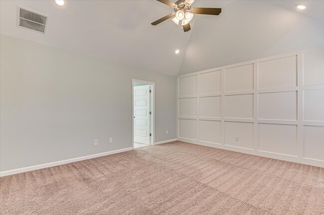 Building Photo - 705 Navan Ln