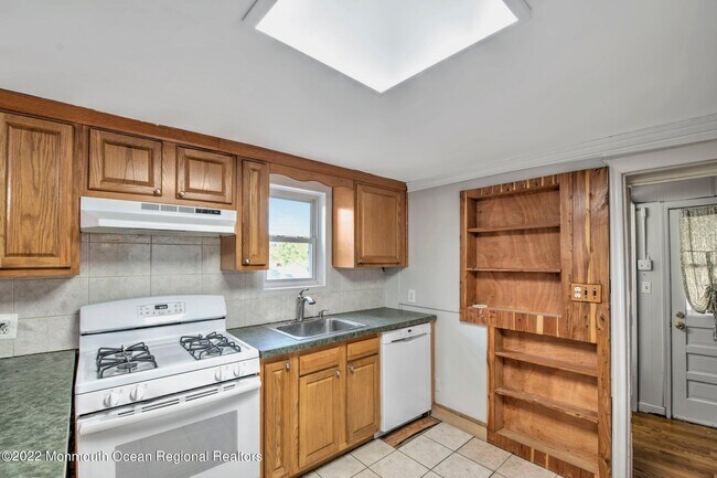 Building Photo - 284 Millstone Rd