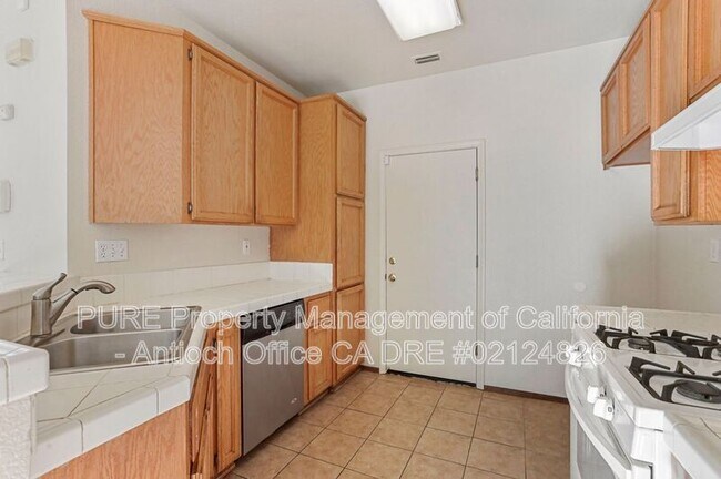 Building Photo - 1100 Twinbridge Ct