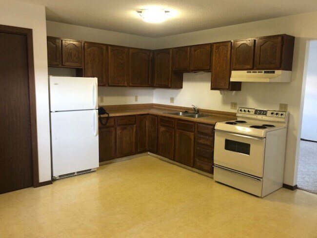 Building Photo - 320 S Illinois