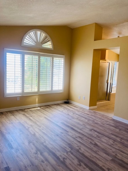 Building Photo - 2371 Wandering Ridge Dr