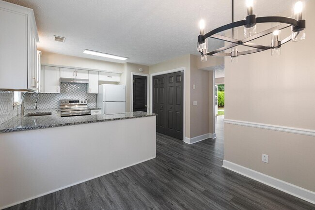 Building Photo - 4071 Hidden Hollow Dr